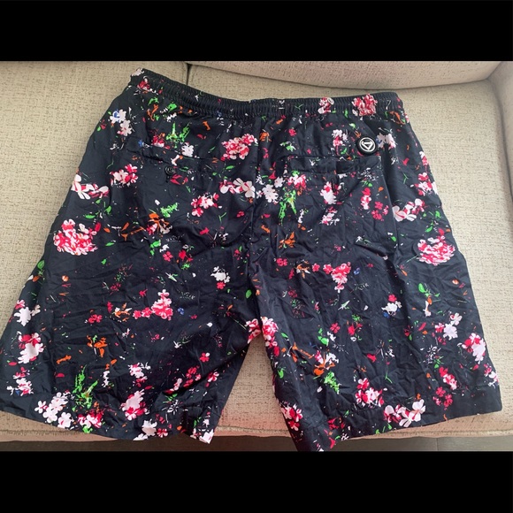 P-Toller Flower Shorts Diesel Men XXL. Waist 38-40. - Picture 5 of 7